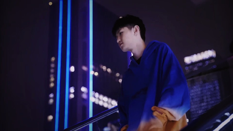 豪取5杀2局0阵亡！Light完美表现兜底，两局合砍18-0-13完美数据