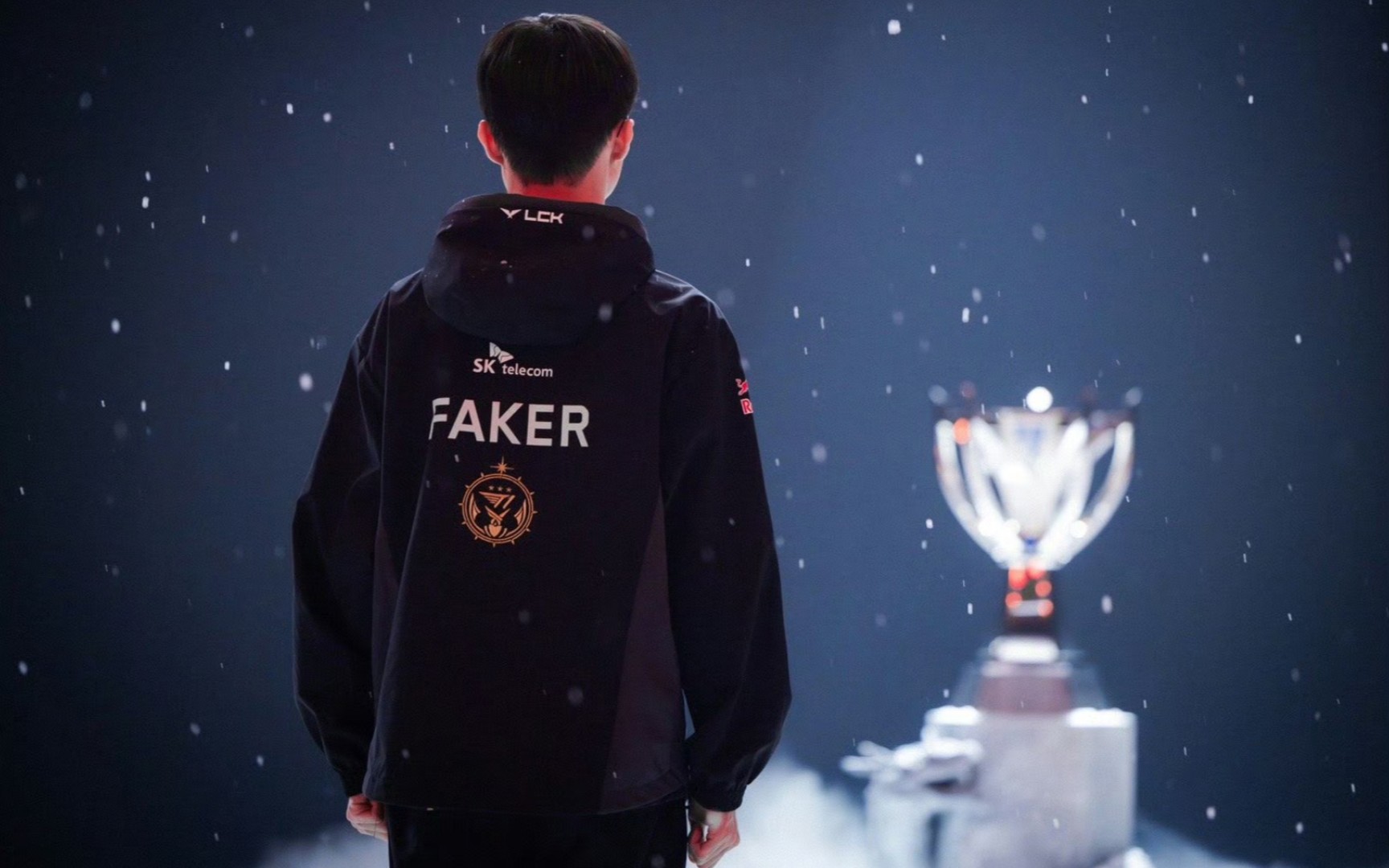 朱开：Uzi的加入对所有的年轻选手有一种激励和榜样的作用